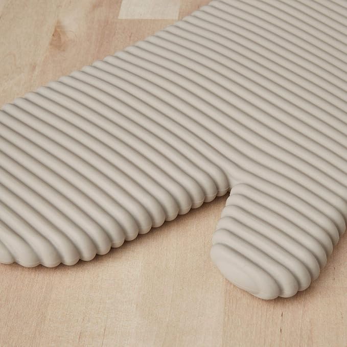 KitchenAid Ribbed Soft Silicone Oven Mitt Set - Image 2